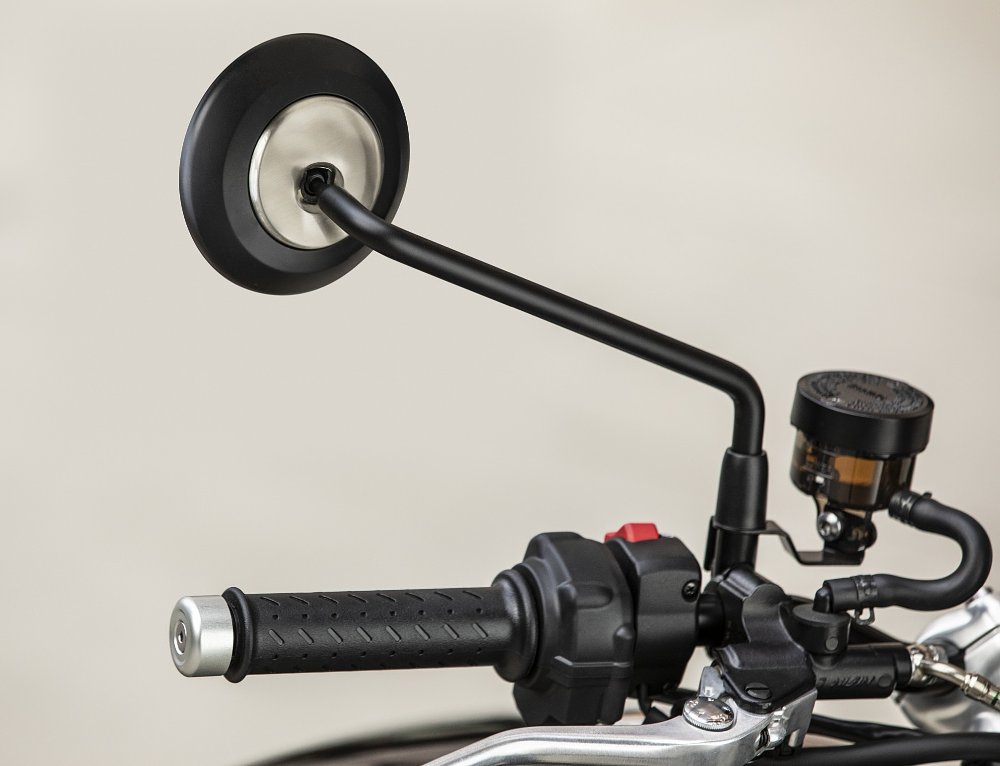 Triumph Street Twin mirrors