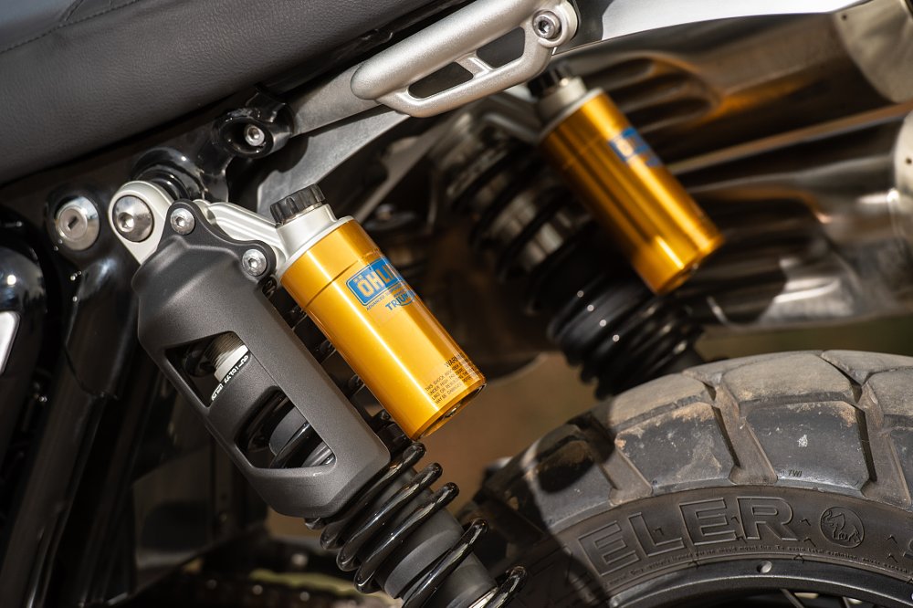 Triumph Scrambler 1200 XC and 1200 XE