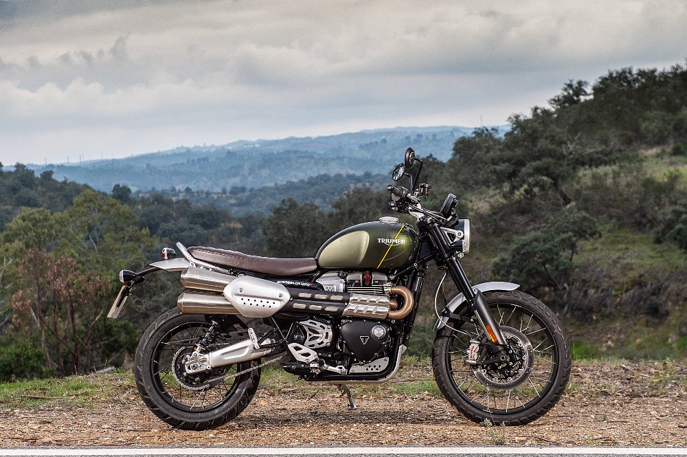Triumph Scrambler 1200 XC and 1200 XE