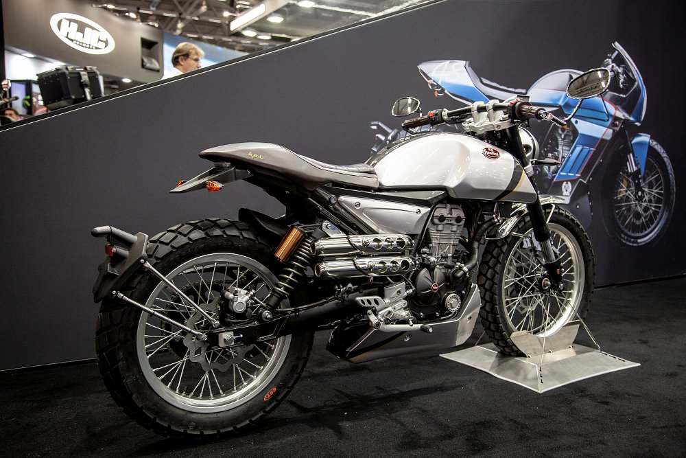 F. B Modial HPS 300i ABS