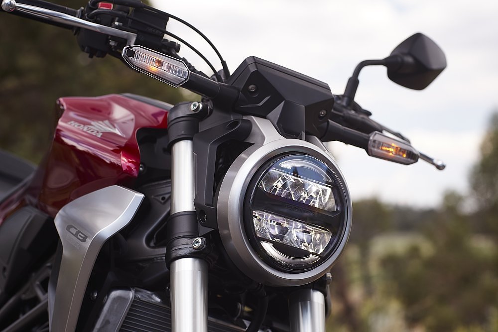 Honda CB300R turn signal