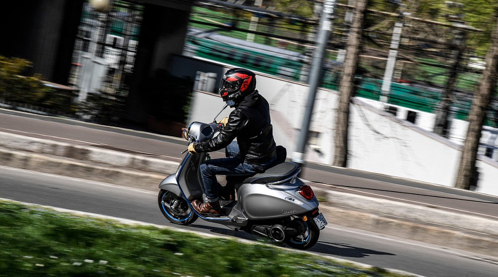 riding the Vespa Elettrica