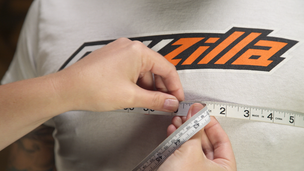 Measure for motorcycle jacket size