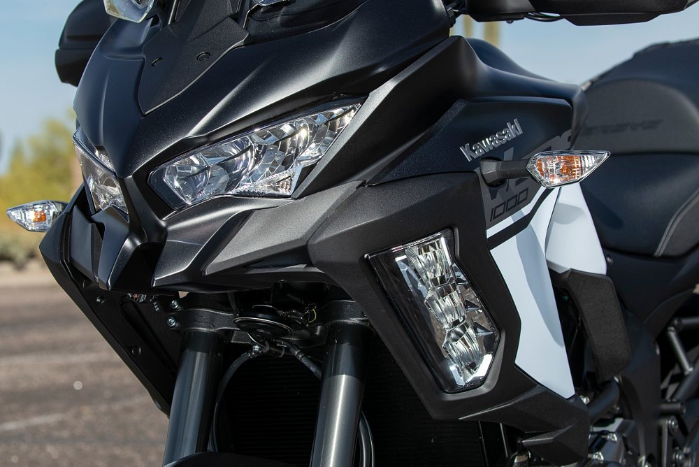 Kawasaki Versys 1000 SE LT+ cornering lights