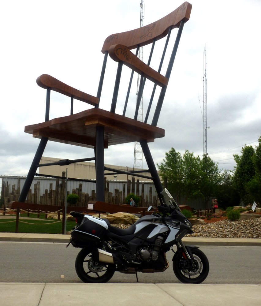 world's largest rocking chair