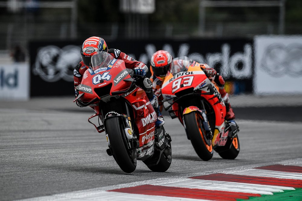Dovizioso passes Marquez in the final corner