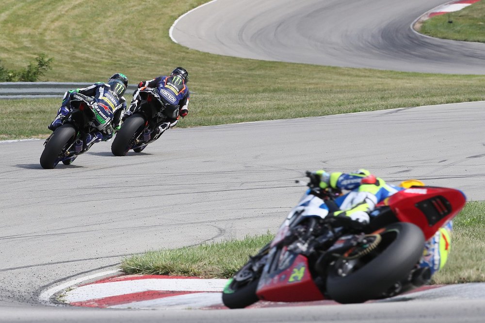 Gerloff leads Saturday Superbike race