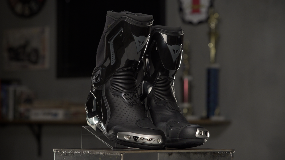 Motorcycle sport track boots