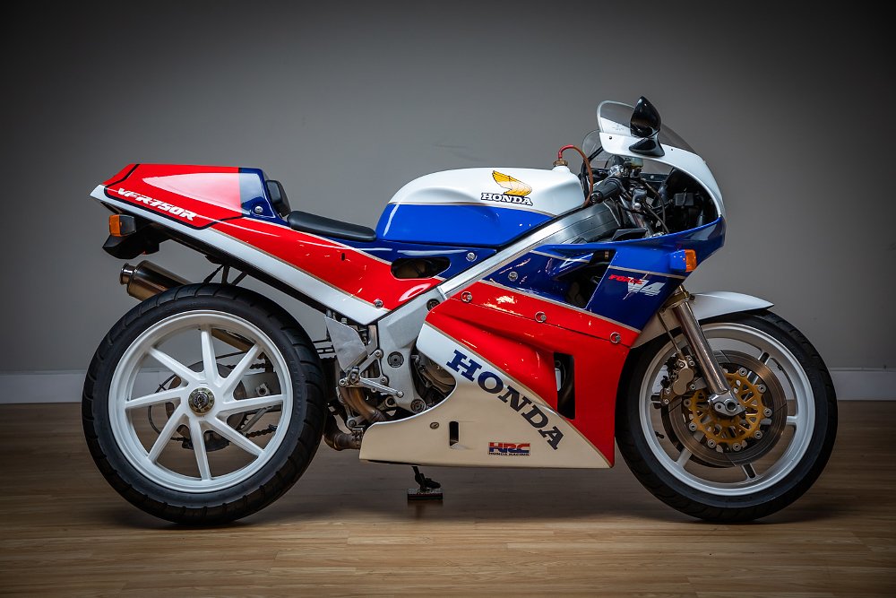 Honda RC30