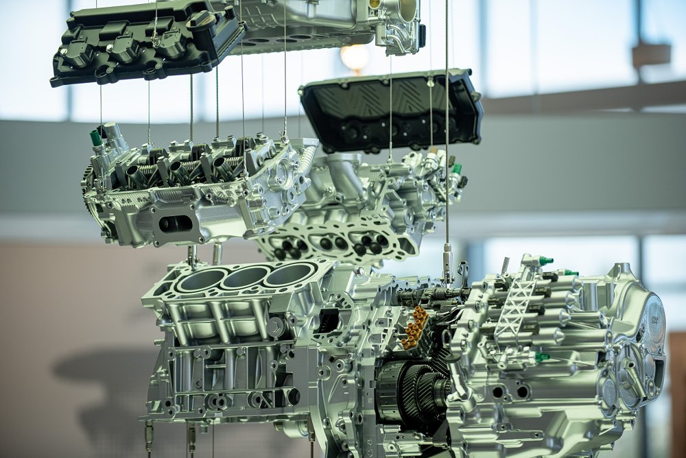 exploded Honda V6 engine