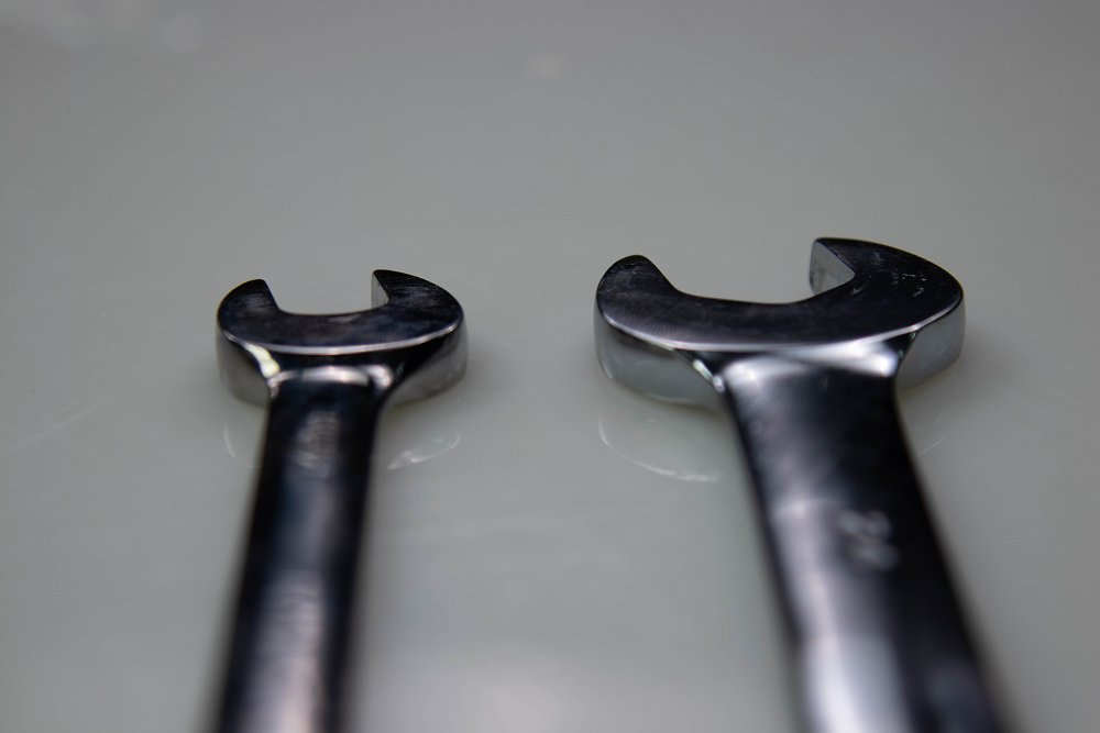 Wrench open end offset