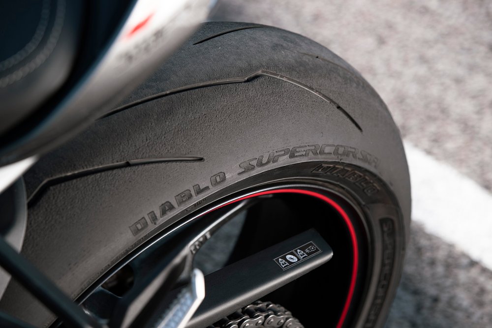Pirelli Diablo Supercorsa SP tires