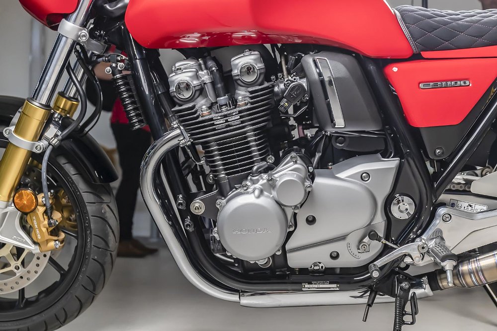 CB1100RS 5Four engine