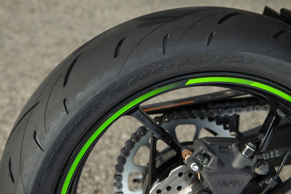 Ninja 650 Dunlop tires