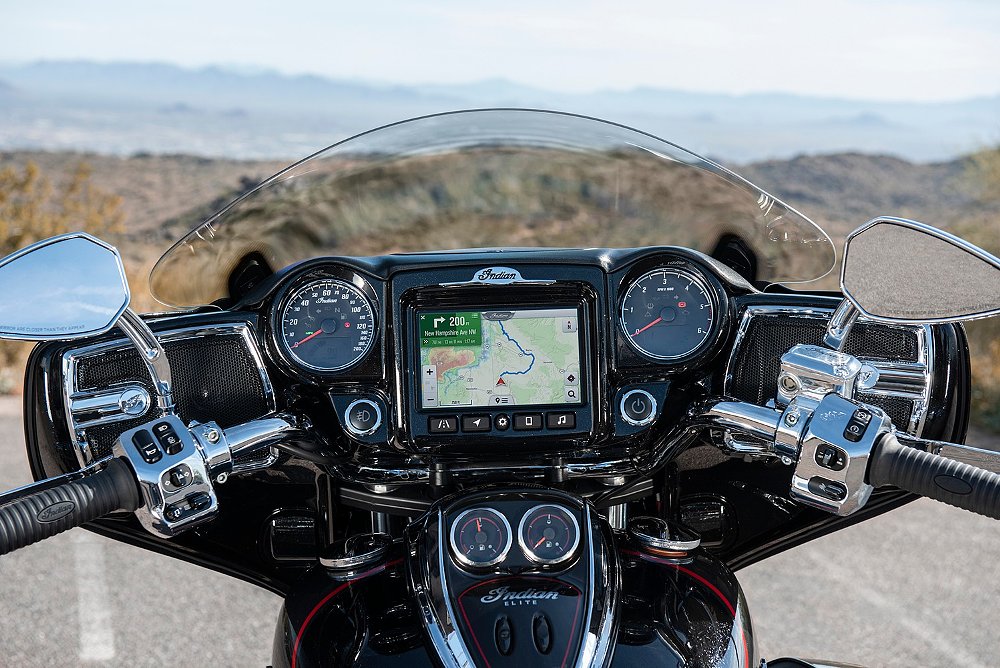 Indian Roadmaster Elite dash