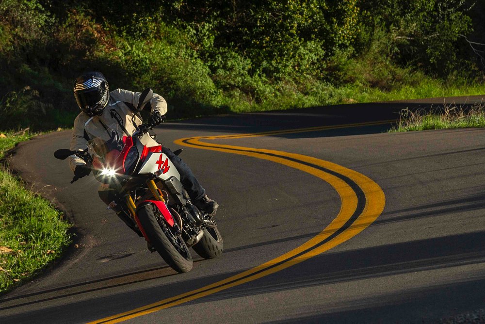 Riding the BMW F 900 XR