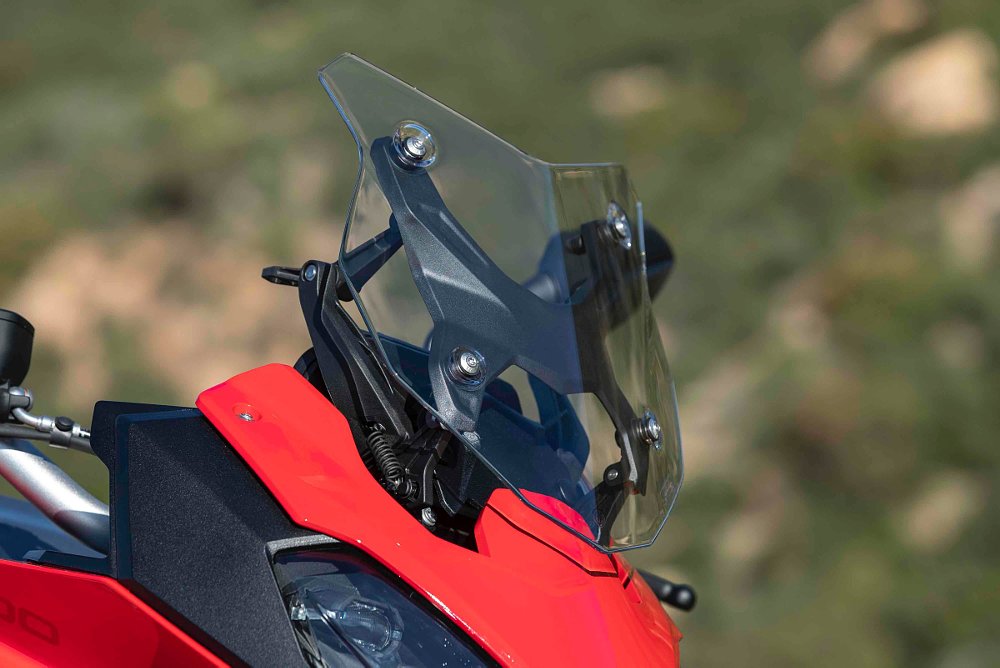 BMW F 900 XR windscreen