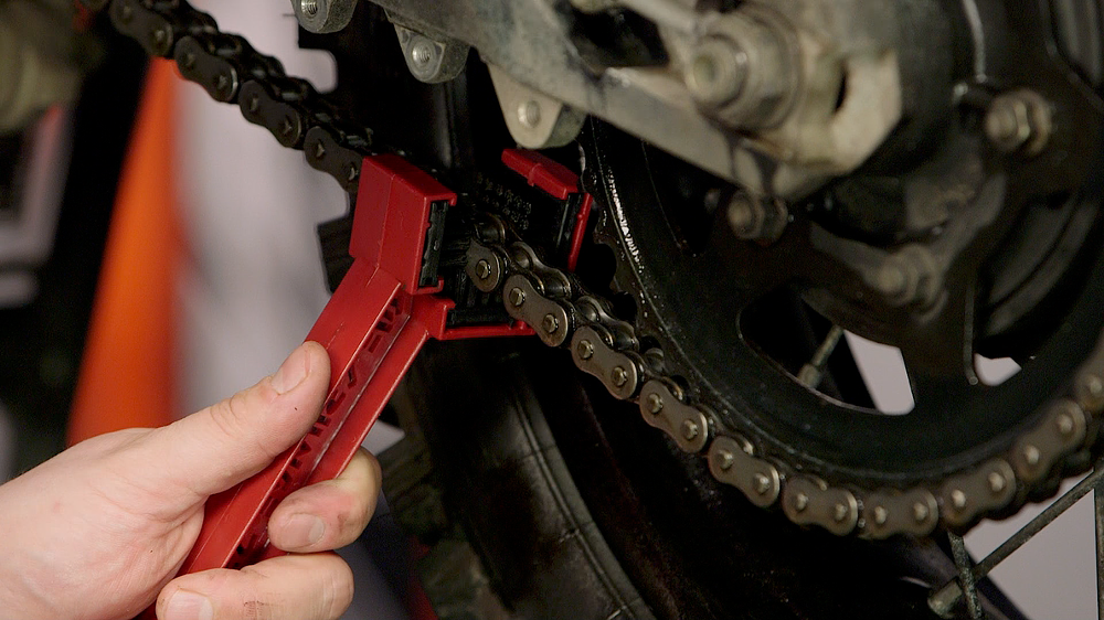Cleaning Chain on ADV bike