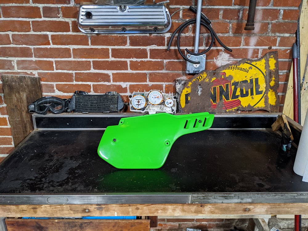 DIY motorcycle vinyl wrap