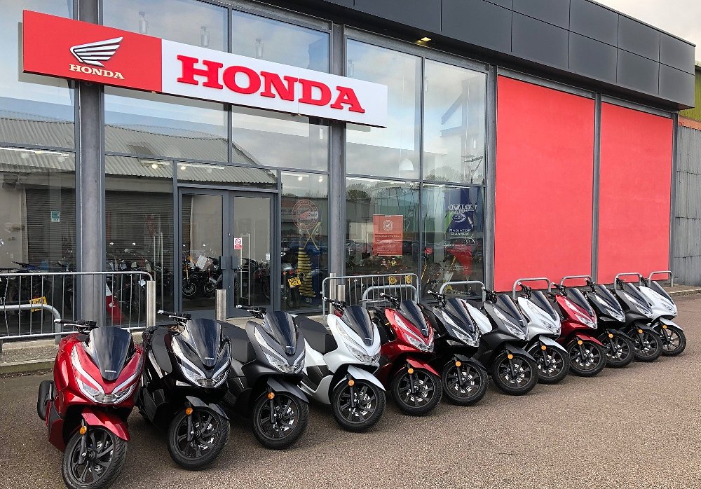 scooters in front of Maidstone Honda