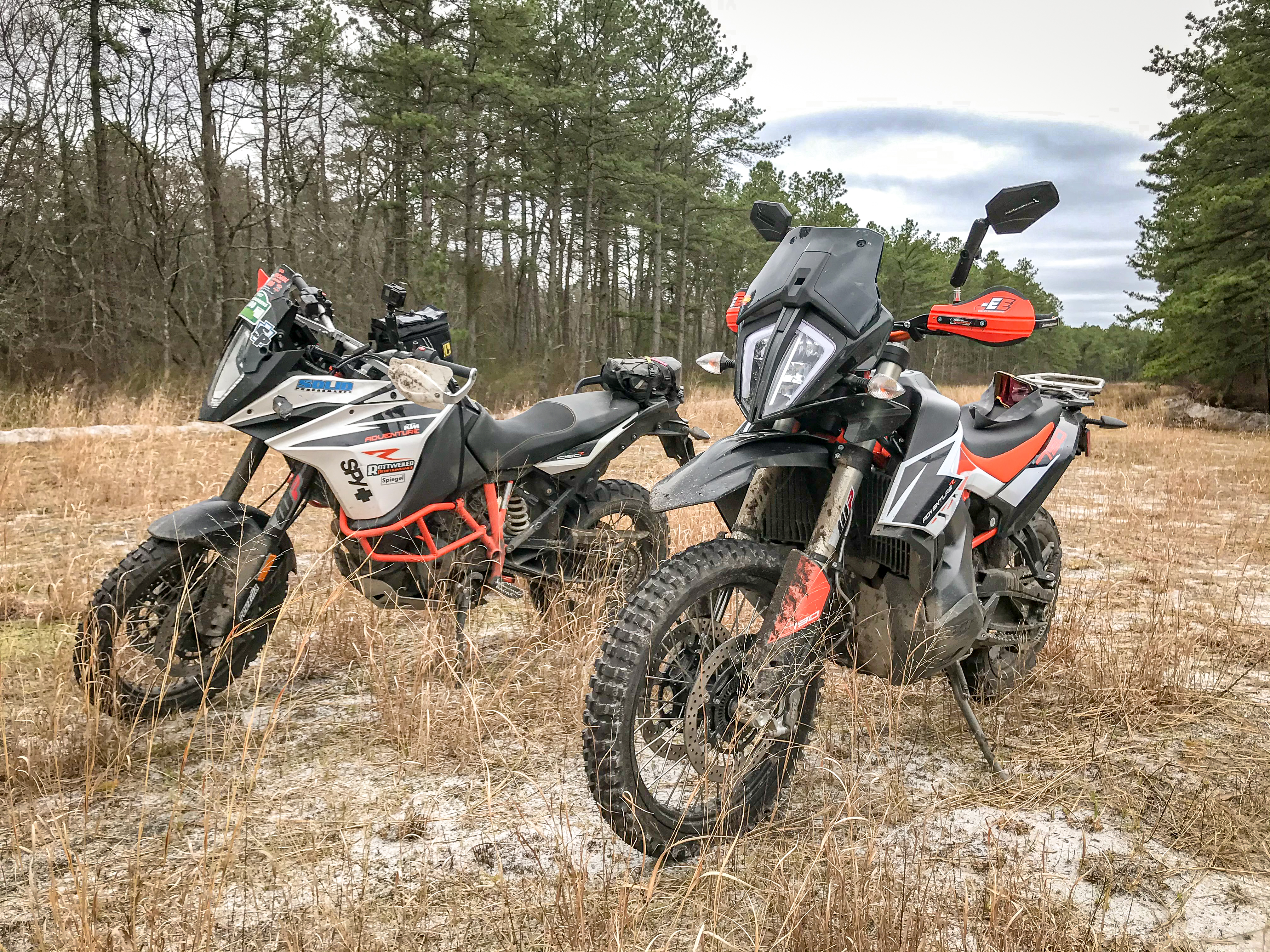KTM 790 Adventure R VS KTM 1090 Adventure R