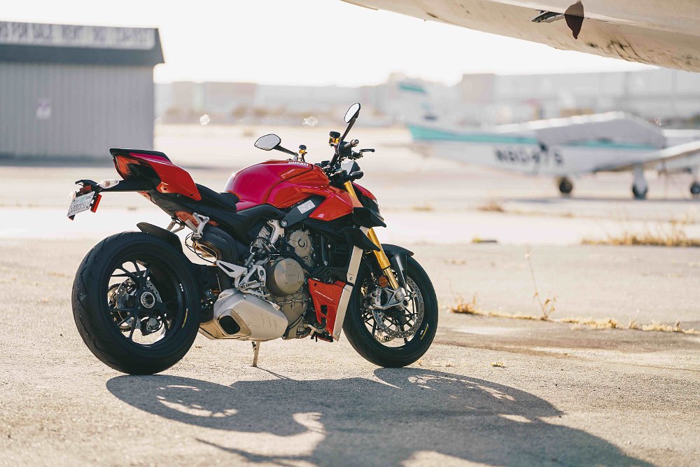 Ducati Streetfighter V4S