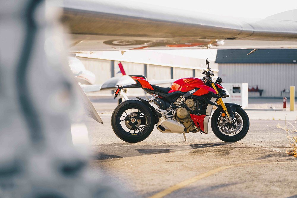 ducati streetfighter v4s beauty