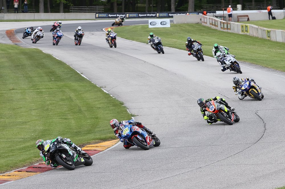 Richie Escalante leads Supersport race