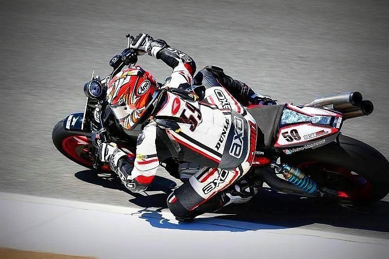 Hayden Schultz racing a Harley-Davidson XR1200