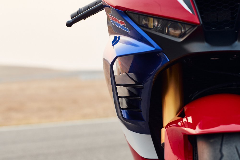 Honda CBR1000RR-R winglet