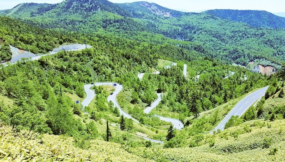 hairpin turns on the road in Japan