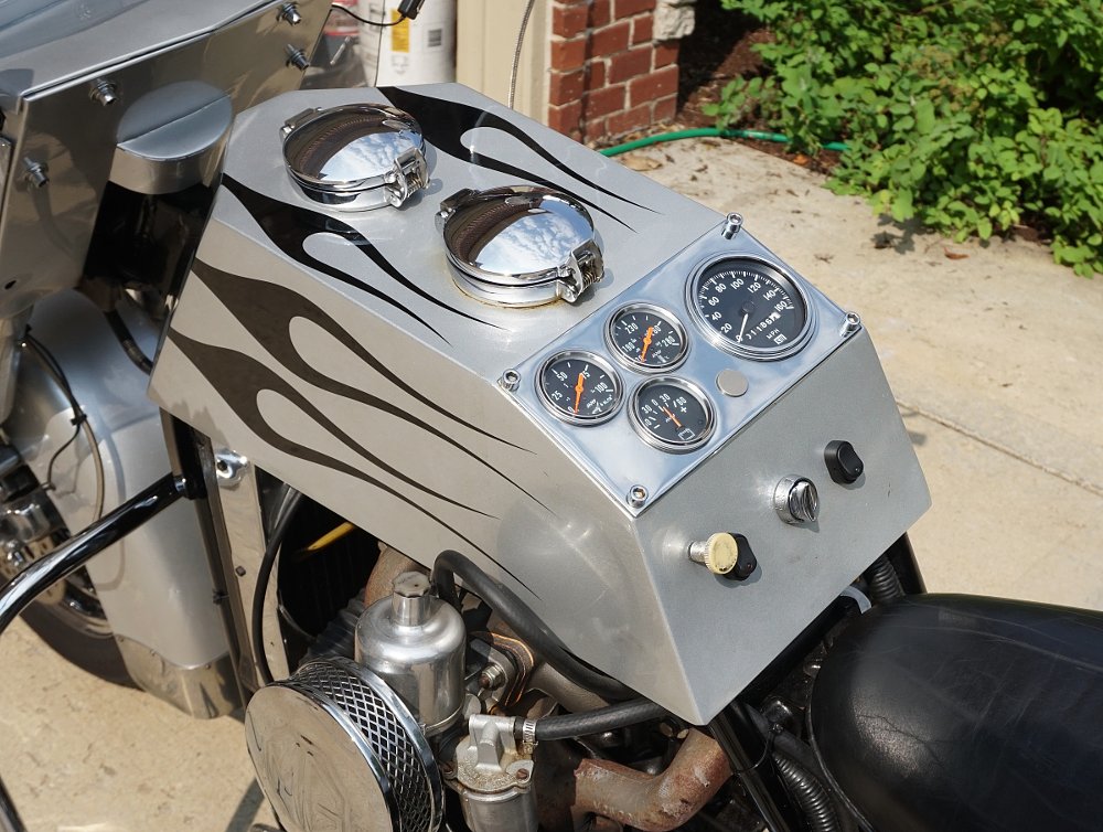 controls on the Gelbke Auto Four