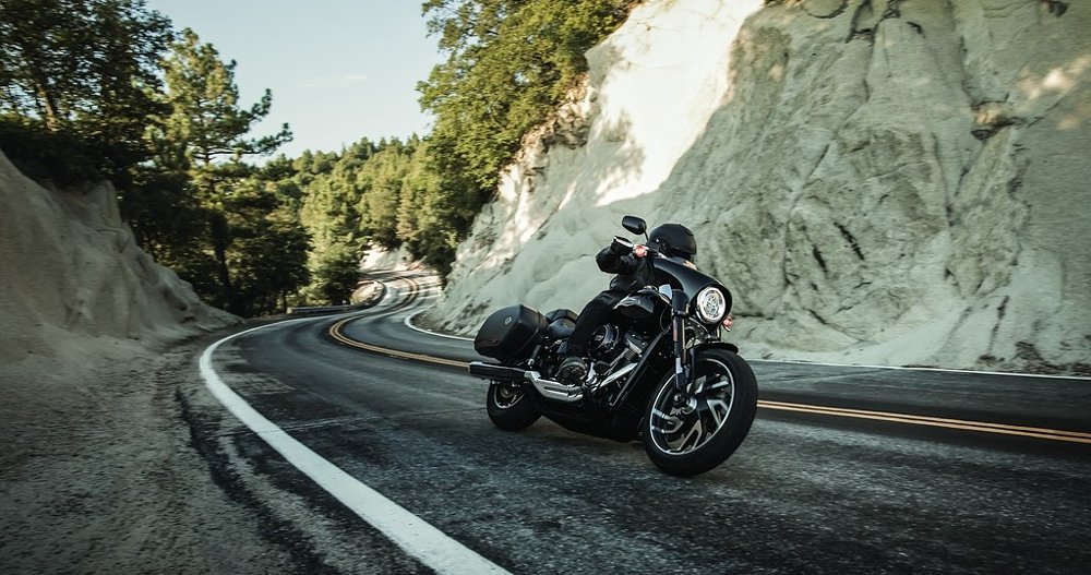 Harley-Davidson Sport Glide in a curve