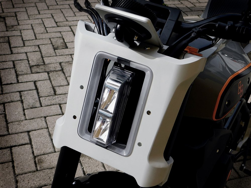 XR338 LED headlight resembles a number one plate