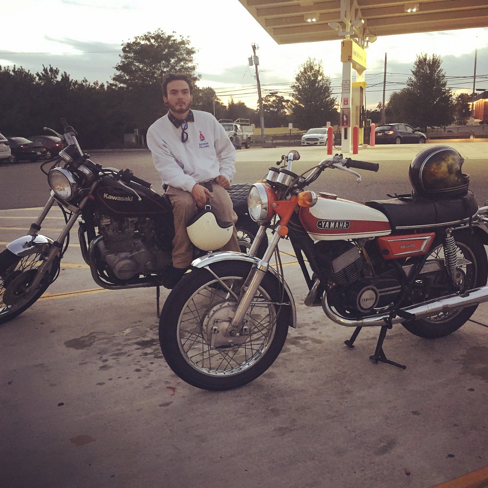 1982 Kawasaki KZ750 CSR and 1971 Yamaha R5 at a gas station