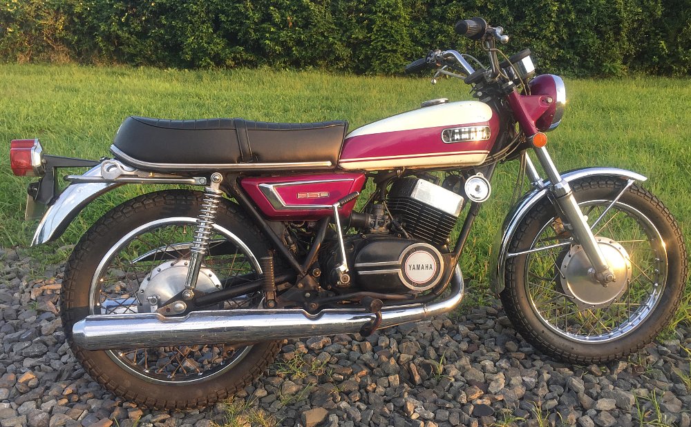 1970 Yamaha R5 at sunset