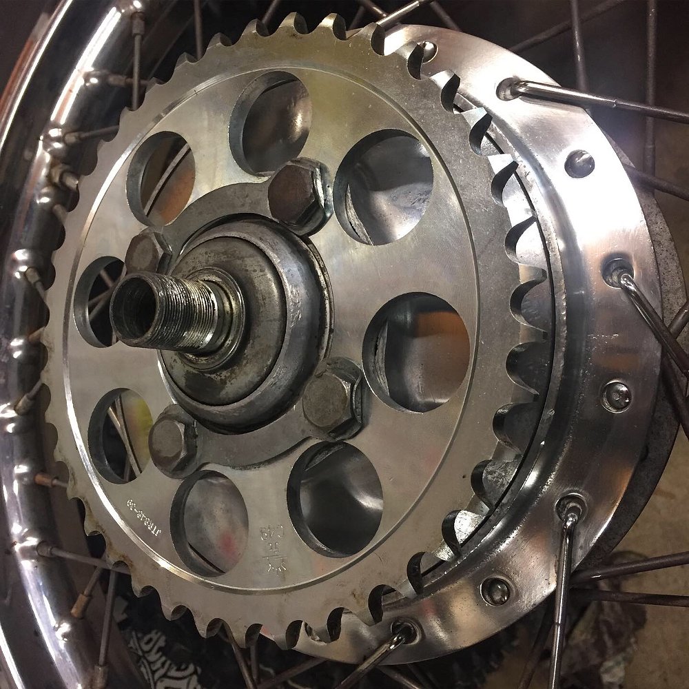 1970 Yamaha R5 rear hub and sprocket