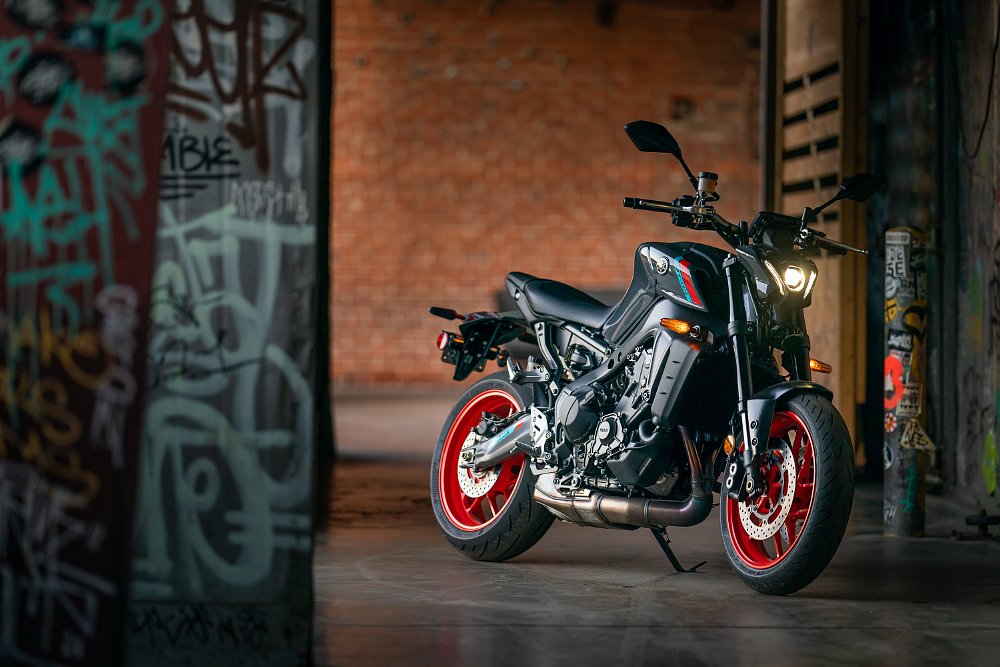 2021 Yamaha MT-09 sitting next to graffiti wall