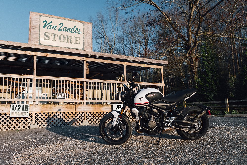 2021 Triumph Trident Review