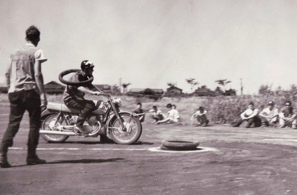Mike on his friend's Lilac