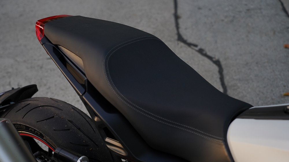 Indian FTR seat detail