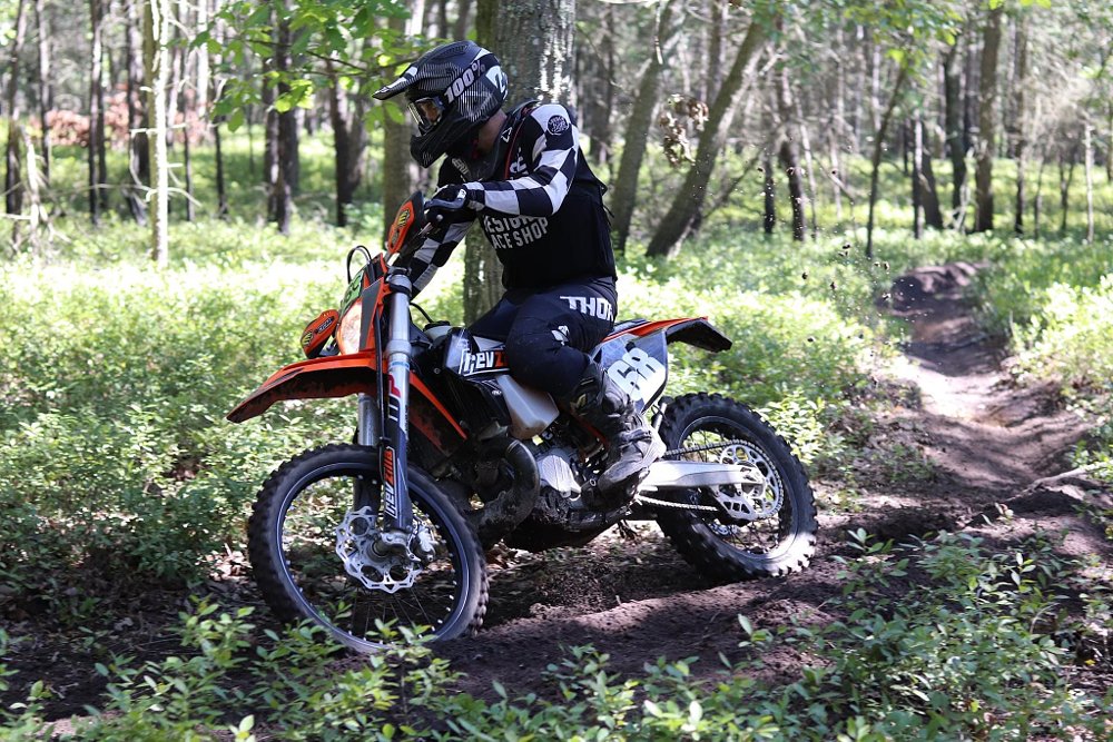 Beehive enduro. Joe Zito racing a KTM.