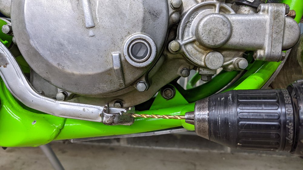 Drilling brake snake