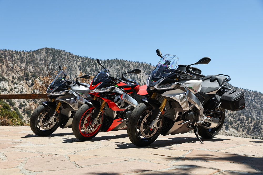 2021 Aprilia Tuono V4 model lineup. 