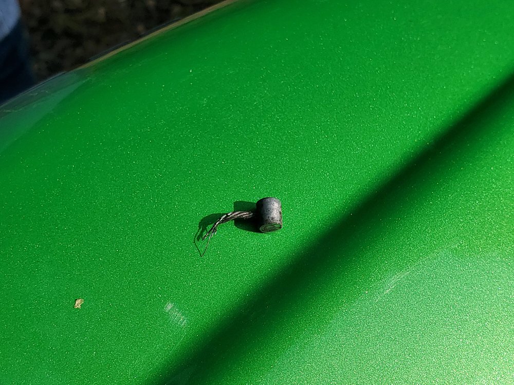 Broken throttle cable end