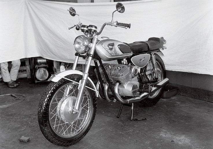 Kawasaki H1 Mach III N100 prototype.