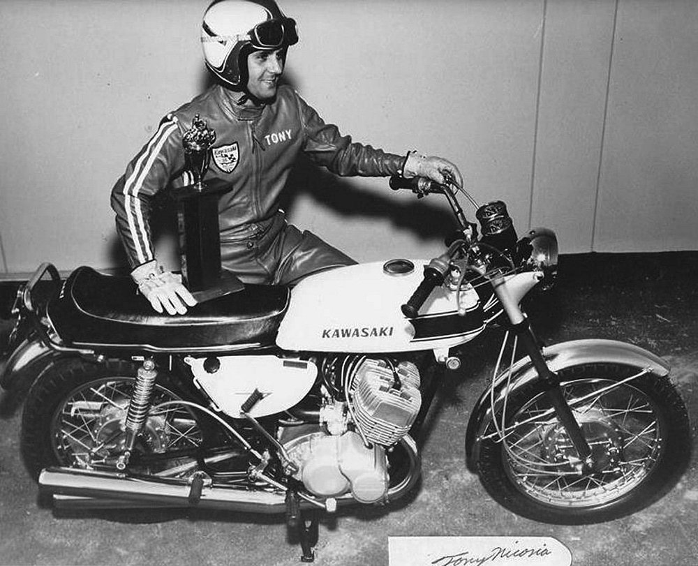 Tony Nicosia with the 1969 Kawasaki H1 at Lions Drag Strip.