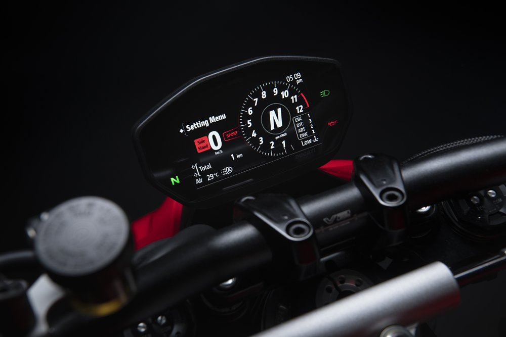 Ducati Streetfighter V2