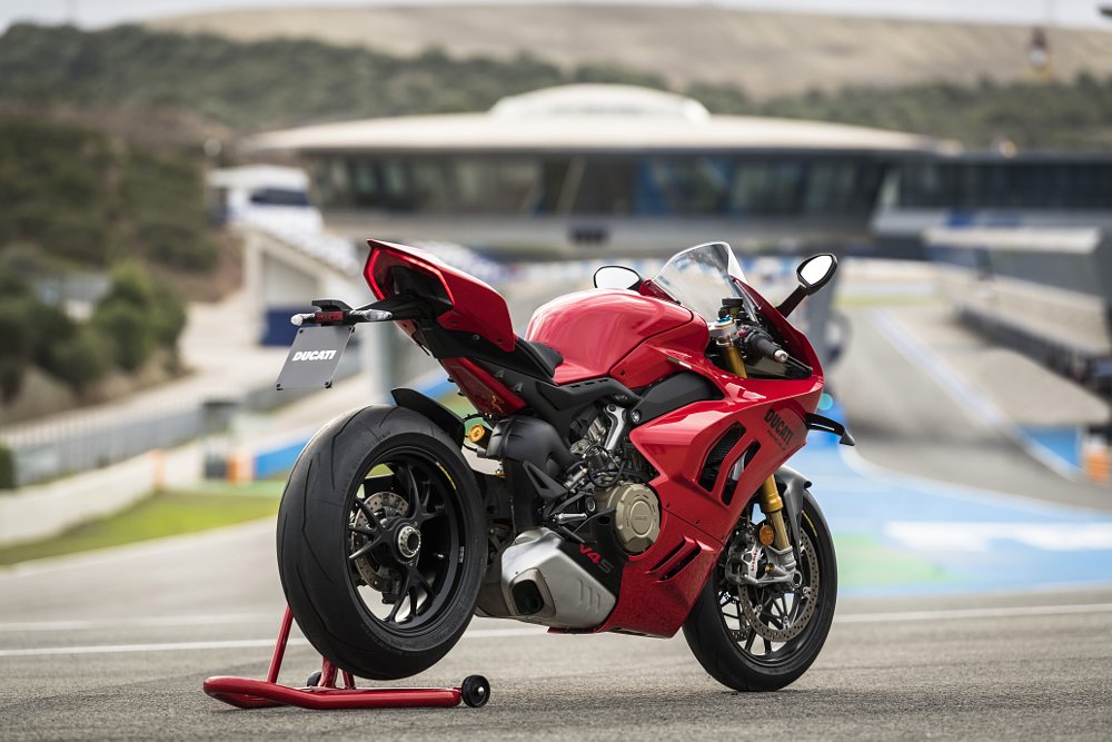 2022 Ducati Panigale V4 S rear