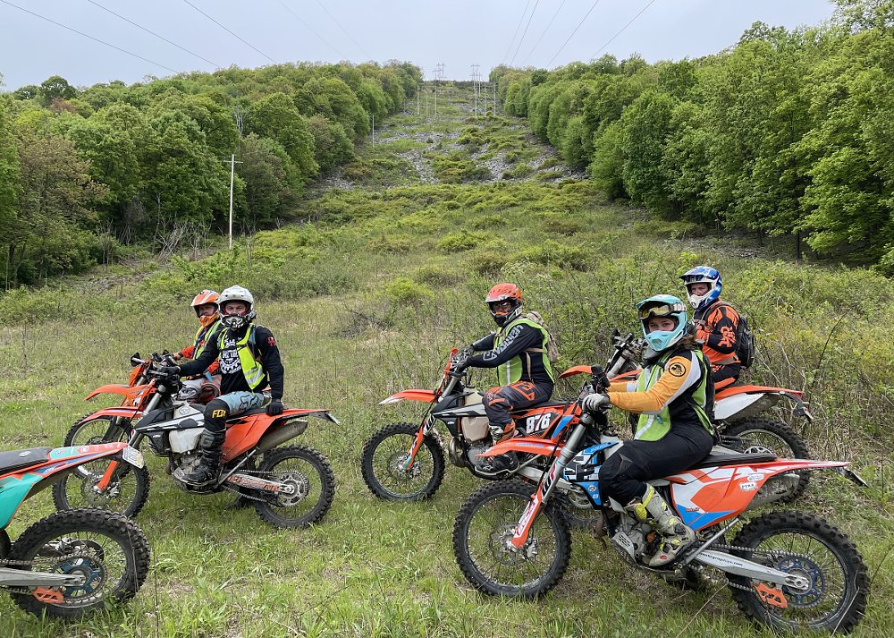 riders on the course, last pre-ride